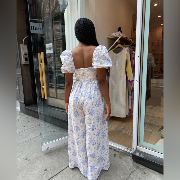 Selkie Biltmore Bed & Breakfast White and Blue Floral Jumpsuit - Picture 4 of 12